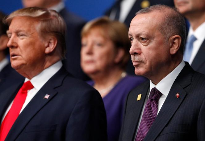 رئيس الولايات المتحدة ، دونالد ترامب ، والرئيس التركي ، رجب طيب أردوغان ، في قمة الناتو في واتفورد ، بالقرب من لندن ، في 4 ديسمبر 2019.