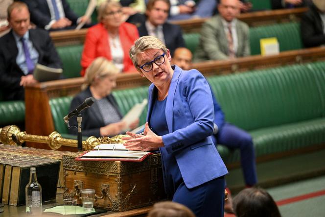 Yvette Cooper ، وزير الداخلية البريطانية ، في مجلس العموم ، في لندن ، في 1 سبتمبر 2025.