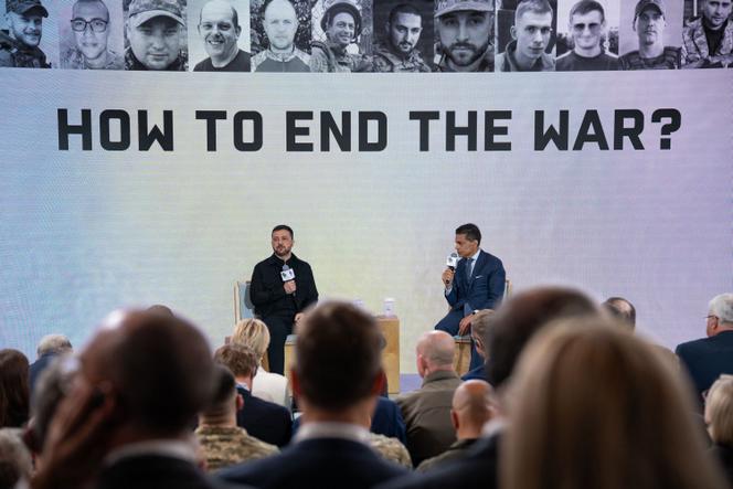 الرئيس الأوكراني ، Volodymyr Zelensky ، على خشبة المسرح في منتدى Yalta European Strategy (YES) ، الذي ينظمه مؤسسة Victor Pinchuk كل عام ، في Kyiv ، 12 سبتمبر 2025.