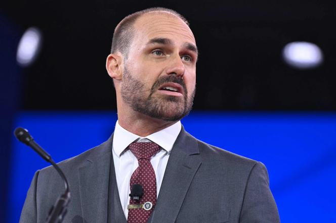 يتحدث إدواردو بولسونارو خلال مؤتمر العمل السياسي المحافظ (CPAC) في أوكسون هيل (ماريلاند) ، في فبراير 2025.