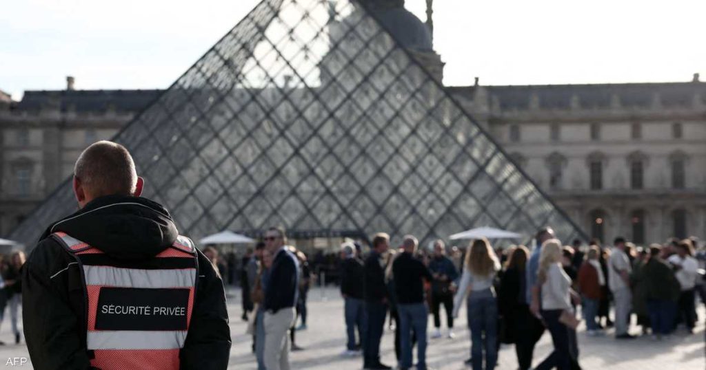 لغز اللوفر بدأ ينكشف.. واعترافات اثنين من المتهمين