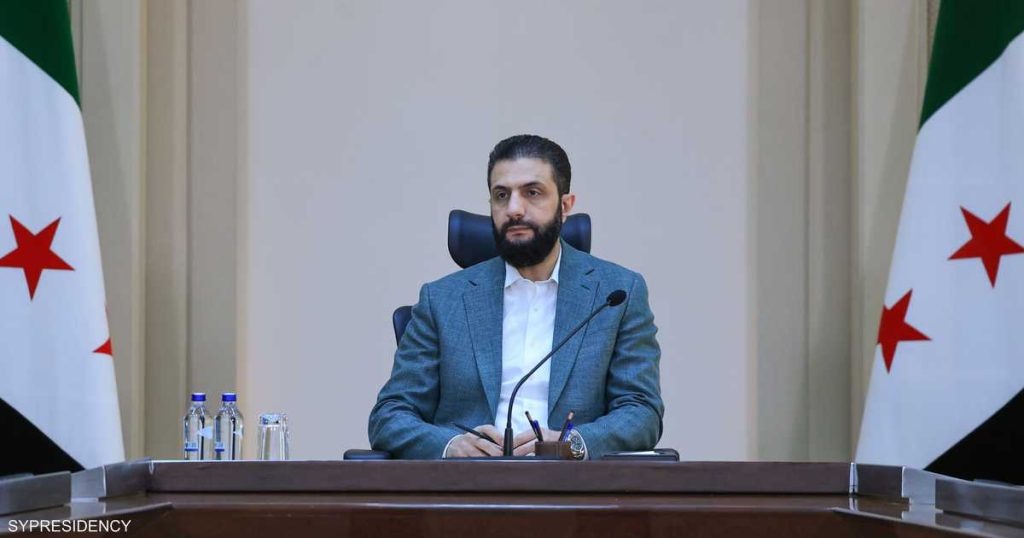 اجتماع “تسليم المفاتيح”.. الشرع يجرد موظفين من سيارات فارهة