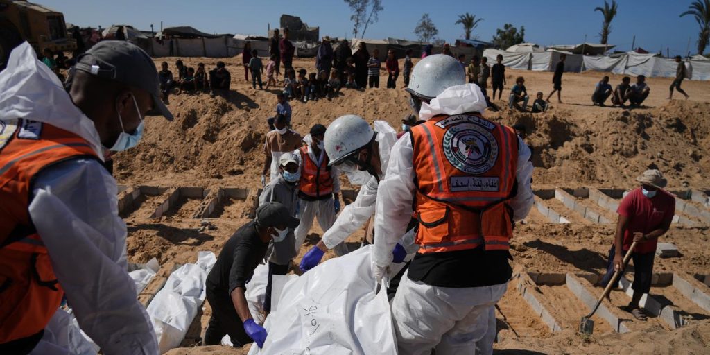 مباشر: غزة: إسرائيل أعادت 30 جثة لفلسطيني مقابل رفات رهينتين