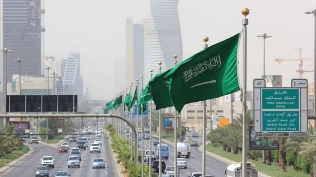 مكة تسجل 39 درجة.. توقعات حالة الطقس اليوم الأحد 4-5-1447 في المملكة