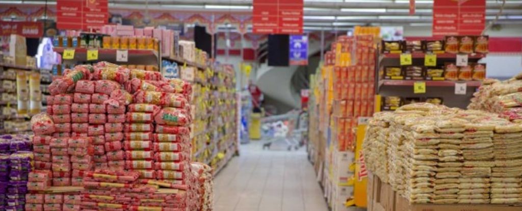 مستشار مالي: «حرق الأسعار» يضر بالمستهلك