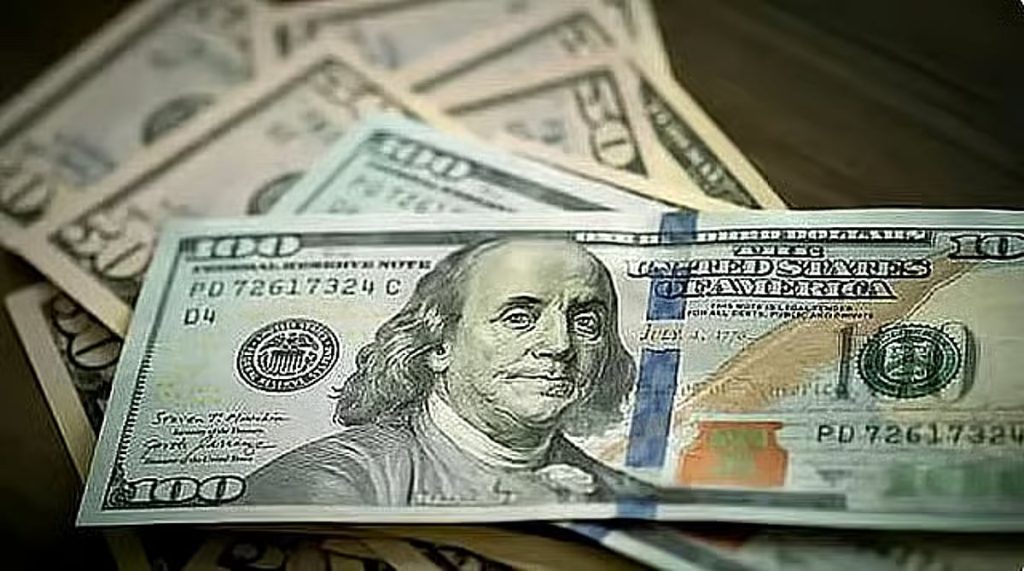 ارتفاع الدولار لأعلى مستوى له في أكثر من أسبوعين مقابل الين الياباني