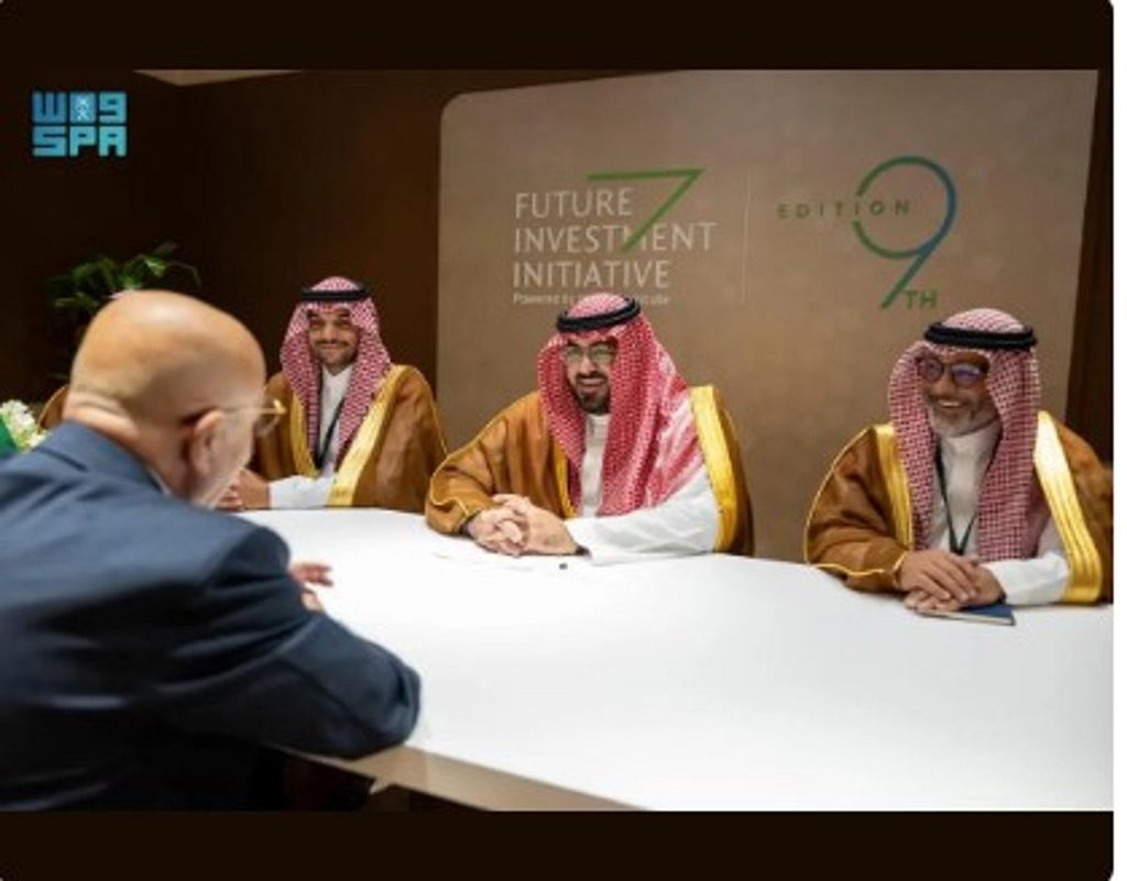 وزير الاقتصاد يبحث تعزيز التعاون والموضوعات المشتركة مع نظيره السوري