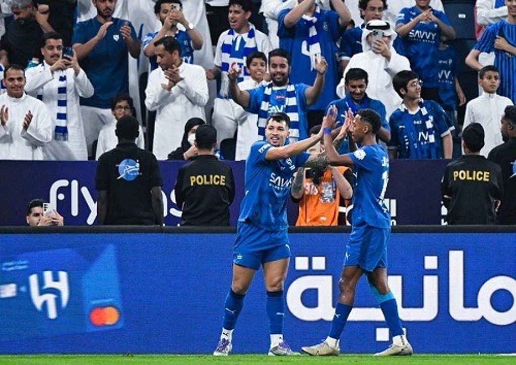 بـ 10 لاعبين.. الهلال يهزم الشباب بهدف في "دوري روشن"