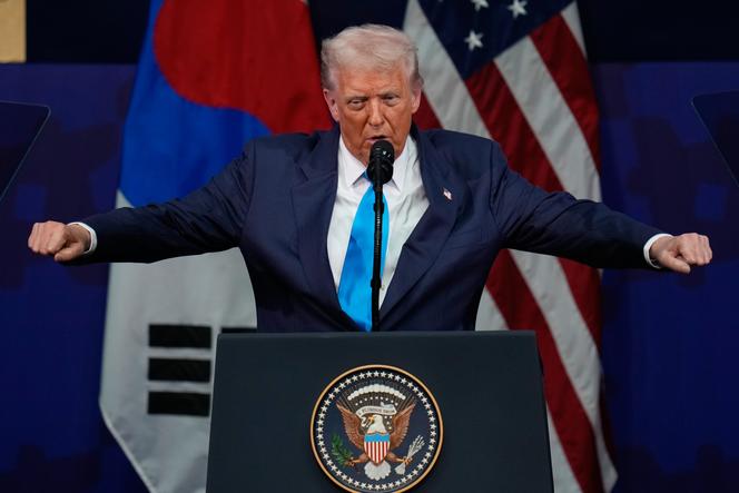 الرئيس الأمريكي دونالد ترامب يتحدث في قمة قادة منظمة التعاون الاقتصادي لآسيا والمحيط الهادئ (أبيك) في جيونجو، كوريا الجنوبية، الأربعاء، 29 أكتوبر 2025. 