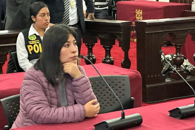 رئيسة الوزراء السابقة بيتسي تشافيز في يونيو 2023 في ليما، البيرو.