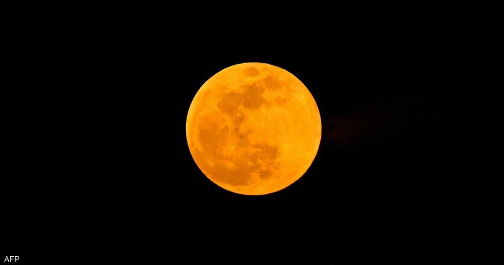 ظاهرة نادرة.. “قمر القندس العملاق” الأقرب للأرض في 2025