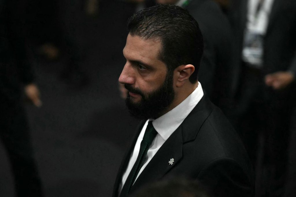 واشنطن ترفع اسم الرئيس السوري أحمد الشرع من القائمة السوداء للإرهاب قبل أيام من زيارته للبيت الأبيض