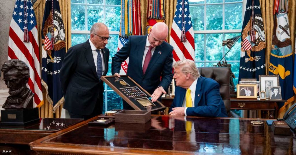 هدايا وسبائك.. خطة سويسرا لكسب ود ترامب “نجحت”