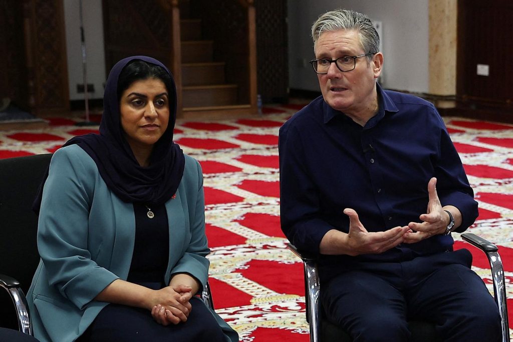 الحكومة البريطانية تعلن عن الحد من الحماية الممنوحة للاجئين