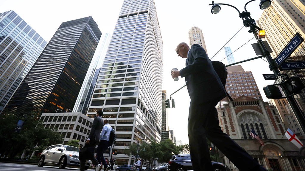 يحذر الرئيس التنفيذي لشركة Klarna من أن عمليات تسريح العمال المرتبطة بالذكاء الاصطناعي قد تهدد المقترضين الرئيسيين