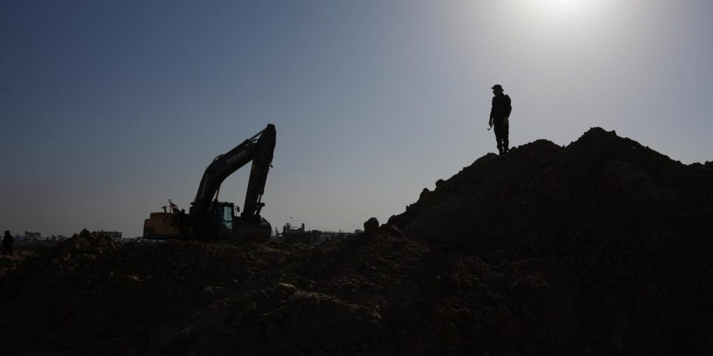 مباشر: غزة: الجيش الإسرائيلي يعلن تسليم نعش الرهينة الإسرائيلي للصليب الأحمر