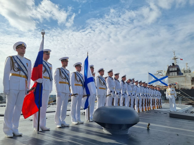 الفرقاطة الروسية “الأميرال جورشكوف” تتوقف بميناء بنزرت (تونس) 29 أكتوبر 2024.