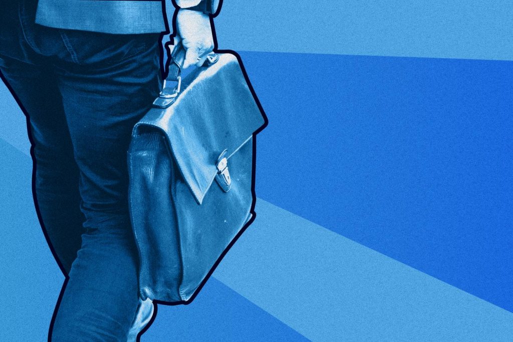 “تتحدث الشركات عن الذكاء الاصطناعي ولكنها تتبناه بشكل أبطأ بكثير من موظفيها”