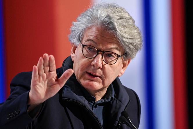تييري بريتون، المفوض الأوروبي للسوق الداخلية آنذاك، في بلوا، 23 مارس 2024.