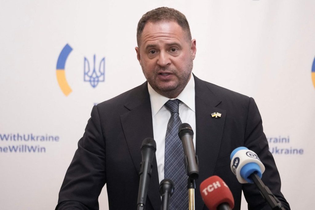 فيديو. إن استقالة أندريه يرماك، على خلفية الفساد، تضعف الحكومة الأوكرانية