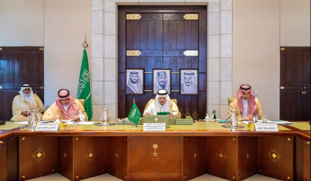 أمير الرياض يشدد على ضرورة الحفاظ على المال العام وتعزيز الإمكانات الحكومية