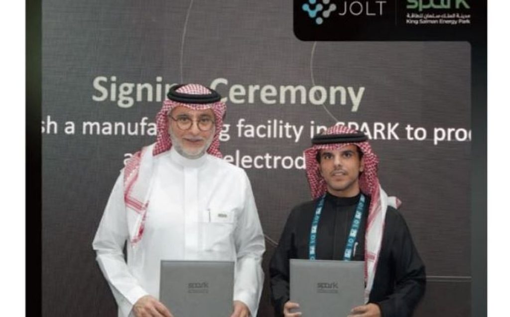 بدعم من وزارة الطاقة .. «جولت للصناعات الكيميائية الخضراء» توقّع عقد تأجير أرض صناعية في مدينة الملك سلمان للطاقة "سبارك" لإنشاء أول مصنع في المنطقة لتقنيات الأقطاب الكهربائية المتقدمة