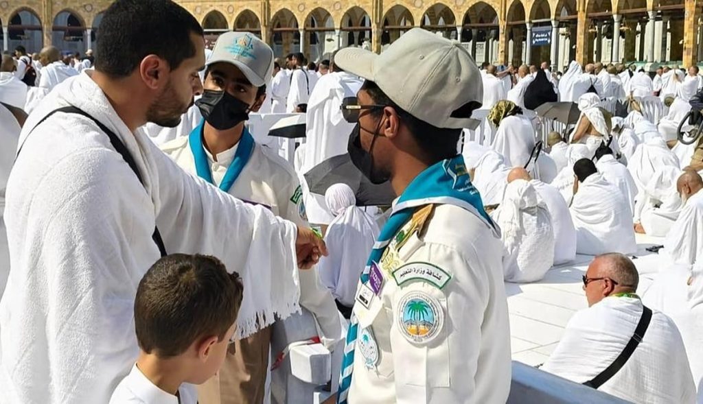 كشافة «تعليم مكة» تشارك في تنظيم وتفويج الحشود بالمسجد الحرام