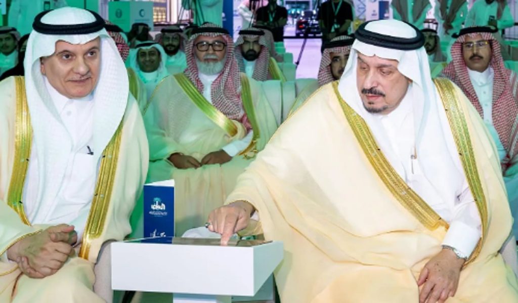 أمير الرياض يدشن ويضع حجر أساس 181 مشروعًا تنمويًّا بتكلقة تجاوزت 38.1 مليار ريال