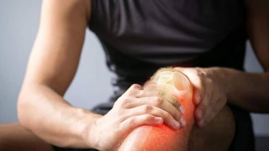 ألم وتورم المفاصل… فهد الطبية توضح أعراض التهاب المفاصل الروماتويدي