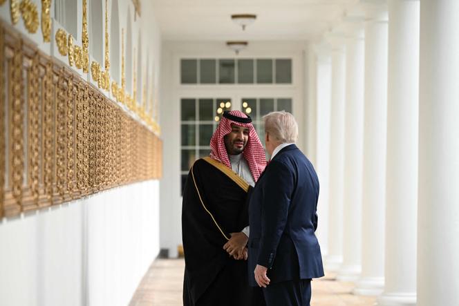 محمد بن سلمان، ولي عهد المملكة العربية السعودية، ودونالد ترامب، الرئيس الأمريكي، في البيت الأبيض بواشنطن، 18 نوفمبر 2025.
