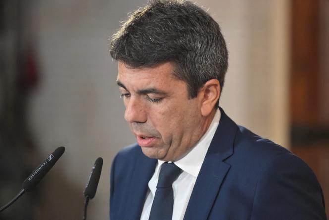 رئيس منطقة فالنسيا، كارلوس مازون، في قصر عمومية بلنسية، في فالنسيا (إسبانيا)، 3 نوفمبر 2025.