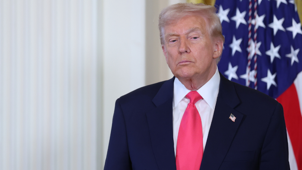 تلبي الرسوم الجمركية القياسية التي فرضها ترامب مراجعة المحكمة العليا بينما يستعد البيت الأبيض للحكم