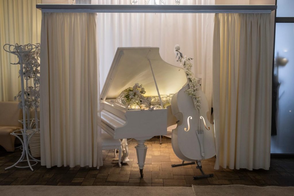 وفي أوكرانيا، تتغذى “المافيا” الجنائزية على الحرب