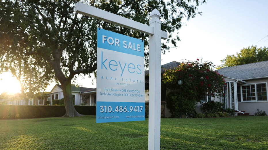 منزل للبيع في كاليفورنيا.