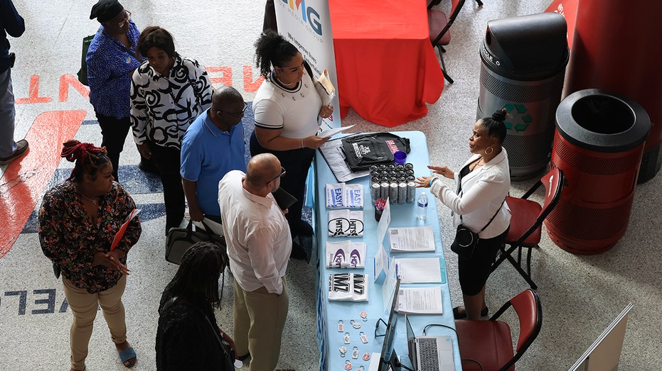 معرض الوظائف في صن رايز، فلوريدا في أبريل 2025