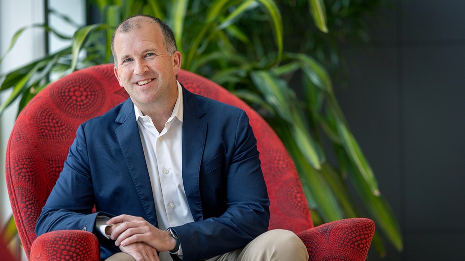 مايكل فيديلك، الهدف