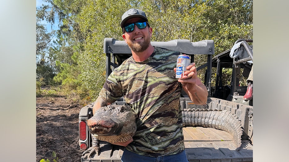 حملة صيد تمساح البيرة الأمريكية الحقيقية.