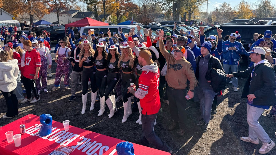 فتيات البيرة الأمريكية الحقيقية 