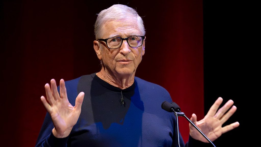 بيل جيتس يقول إن إدارة ترامب خفضت المساعدات الخارجية تسببت في “الكثير من الوفيات”