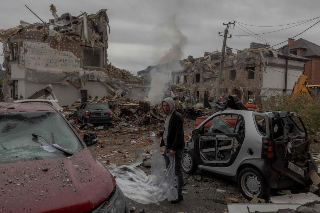 وفي أوكرانيا، صعوبات الانتخابات خلال فترة الحرب