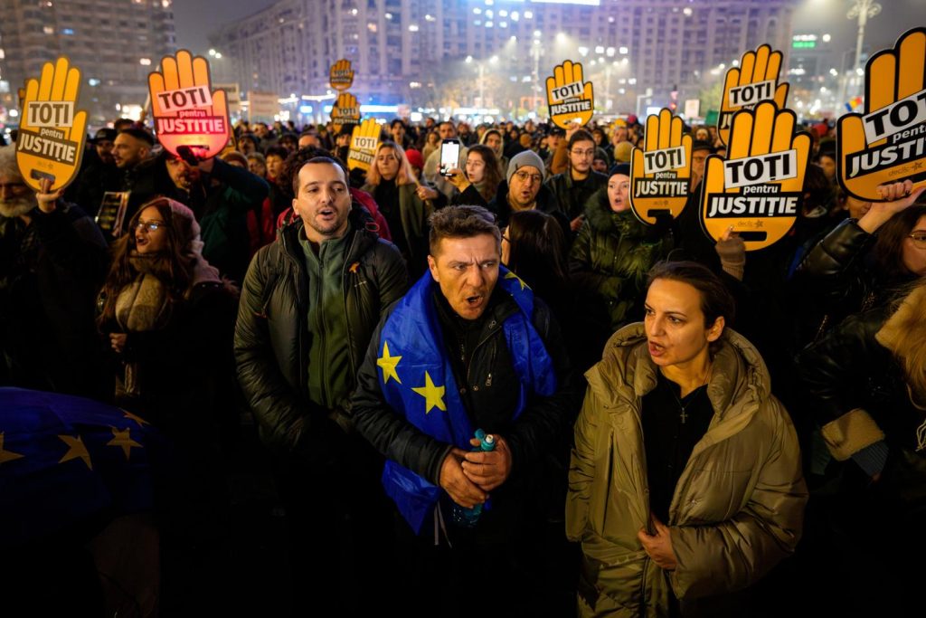 وفي رومانيا، اندلعت مظاهرات ضد “العدالة التي تم الاستيلاء عليها” والفساد