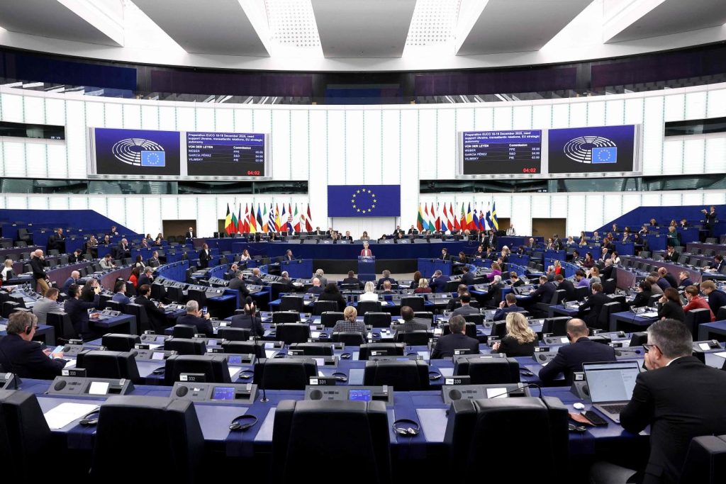 البرلمان الأوروبي يصادق على نصين يشددان سياسة الهجرة، وذلك بفضل تحالف اليمين واليمين المتطرف