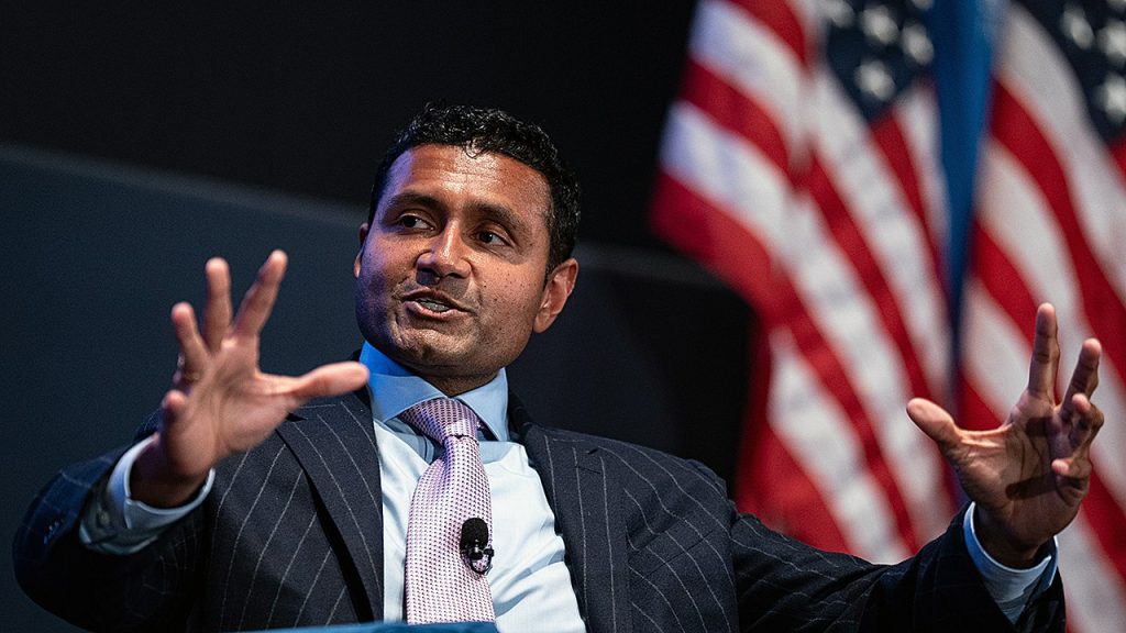 الذكاء الاصطناعي يغذي ازدهار إنتاجية العمال في جميع أنحاء التصنيع، حسبما صرح رئيس التكنولوجيا في شركة Palantir لـ Fox Business