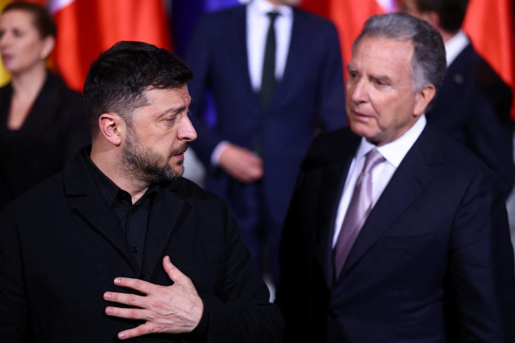 يسافر فولوديمير زيلينسكي إلى فلوريدا لتأمين الدعم من دونالد ترامب