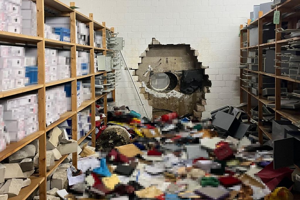 خسائر بقيمة 30 مليون يورو، بحسب تقديرات الشرطة