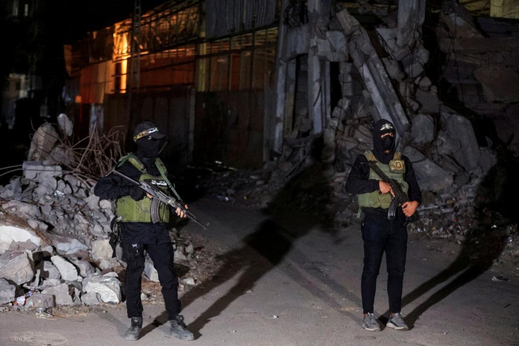 وتطالب حماس بأن تكون قادرة على الاحتفاظ بأسلحتها كشرط مسبق للمفاوضات مع إسرائيل بشأن استمرار وقف إطلاق النار في غزة