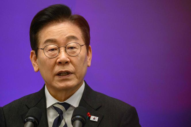 الرئيس الكوري الجنوبي لي جاي ميونغ خلال مؤتمر صحفي في سيول في 3 ديسمبر 2025.