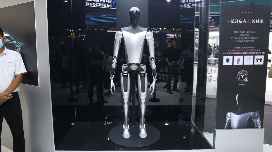 روبوت تسلا أوبتيموس