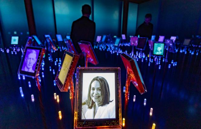 صورة للحائزة على جائزة نوبل للسلام ماريا كورينا ماتشادو في قسم “مجال نوبل” في معرض “الديمقراطية على حافة الهاوية” الذي تم تنظيمه على شرفها في مركز نوبل للسلام في أوسلو، 9 ديسمبر 2025.