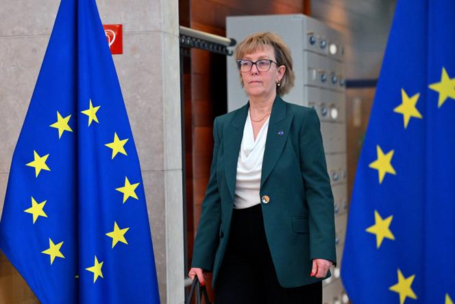 المفوضة الأوروبية للخدمات المالية واتحاد الادخار والاستثمار ماريا لويس ألبوكيرك في مقر الاتحاد الأوروبي في بروكسل في 4 يونيو 2025.